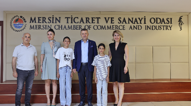 ahmet Hocaoğlu İlkokulu öğrencilerinden, Başkan Çakır’a proje sunumu