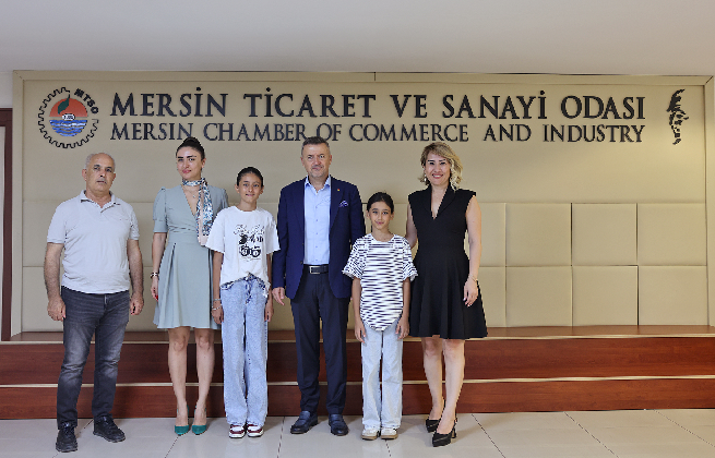 ahmet Hocaoğlu İlkokulu öğrencilerinden, Başkan Çakır’a proje sunumu