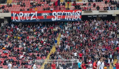 kırmızı lacivertli renklere gönül veren taraftarları üzüyor.