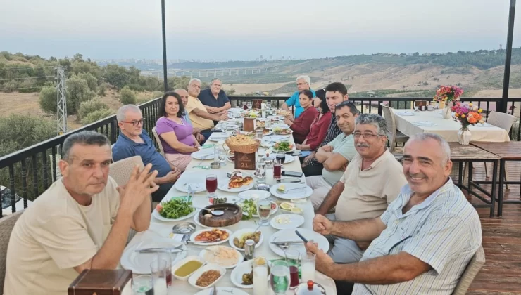 CHP Toroslar İlçe Yönetimi ile Meclis Üyeleri Dağ Yemeğinde Buluştu