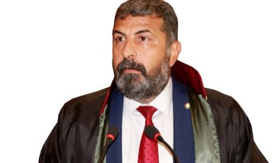 ‘Kötü insanlar olmasaydı, iyi avukatlar olmazdı.’ Charles Dickens