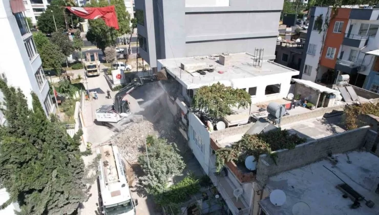 Akdeniz’de metruk yapılar yıkılıyor