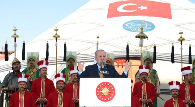 “BİRLİK VE BERABERLİĞİMİZİ HEDEF ALAN TÜM SALDIRILARI OMUZ OMUZA VEREREK BERABER PÜSKÜRTECEĞİZ”