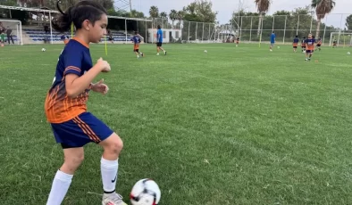 Depremden Kurtuldu, Sahalarda Parladı: Küçük Osman’ın Büyük Futbol Hikayesi