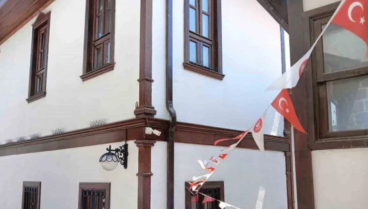 Sahte diploma çetesi elebaşı Kadiroğlu, 354 yıl hapis istemiyle yargılanmıştı