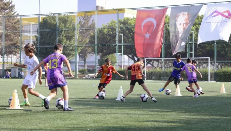 Mersin’de Ücretsiz Futbol Kurslarına Yoğun İlgi