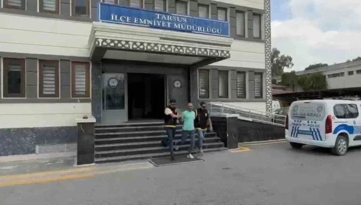 Uyuşturucudan 30 yıla yakın ceza alan şahıs kovalamacayla yakalandı Mersin’in Tarsus ilçesinde uyuşturucu madde ticaretinden 30 yıla yakın ceza alan hırsızlık şüphelisi şahıs kaçmaya çalıştı, ancak polis peşini bırakmayarak kovalamacayla yakaladı. Mersin’in Tarsus ilçesinde uyuşturucu madde ticaretinden 30 yıla yakın ceza alan hırsızlık şüphelisi şahıs kaçmaya çalıştı, ancak polis peşini bırakmayarak kovalamacayla yakaladı. Alınan bilgiye göre, Tarsus İlçe Emniyet Müdürlüğü Asayiş Büro Amirliği ekipleri, suçluların yakalanmasına yönelik yaptığı çalışmaları sürdürürken şüpheli Ş.G’yi belirledi. Polisin, evden hırsızlık olayının şüphelisi olan aynı zamanda ’Uyuşturucu Madde Ticareti Yapma’ suçundan 29 yıl 10 Ay 25 gün kesinleşmiş hapis cezası bulunan Ş. G.’nin peşine düştü. Polisi fark eden şahıs kaçmaya çalıştı. Hükümlünün peşini bırakmayan polis, kovalamacayla yakaladı. Emniyet ve adliyede gerekli şlemleri yapılan şahsı cezaevine teslim edildi.