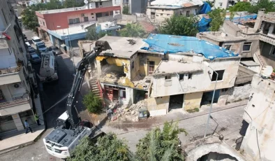 Akdeniz’de Metruk Yapılarla Mücadele Sürüyor