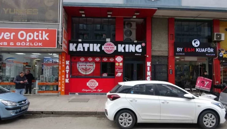 Kocaeli’de Ramazan Bayramı’nın ilk 3 günü tavuk döner satarak 648 kişinin zehirlenmesine sebep olan tutuklu işletme sahibi ve döner ustası hakkında iddianame kabul edildi. Sanıklar perşembe günü ilk kez mahkeme karşısına çıkacak.