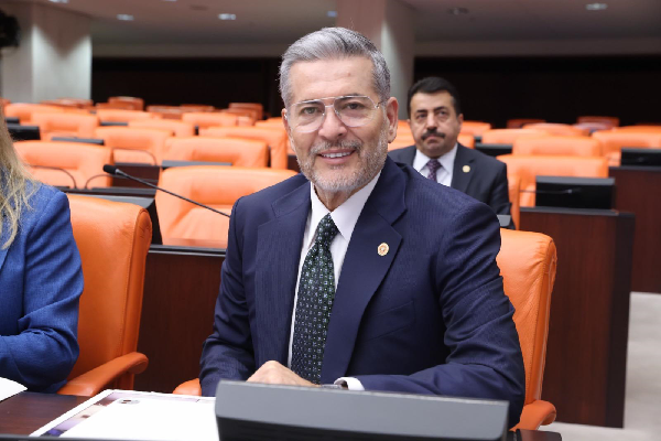 MHP MERSİN MİLLETVEKİLİ VE MYK ÜYESİ DR. LEVENT UYSAL 29 EKİM CUMHURİYET BAYRAMI’NI KUTLADI