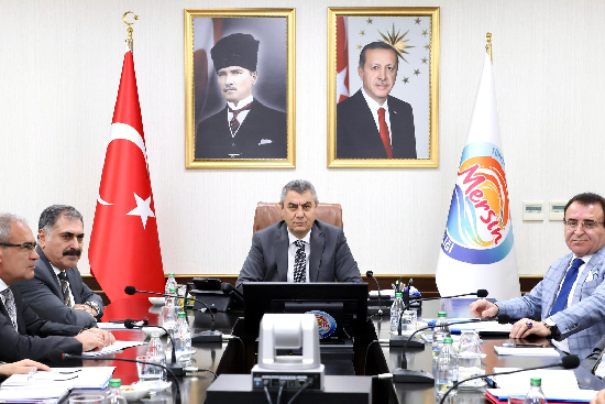 VALİMİZ SAYIN ATİLLA TOROS’UN BAŞKANLIĞINDA, VALİ YARDIMCILARI VE KAYMAKAMLARIN KATILIMIYLA DEĞERLENDİRME VE KOORDİNASYON TOPLANTISI GERÇEKLEŞTİRİLDİ