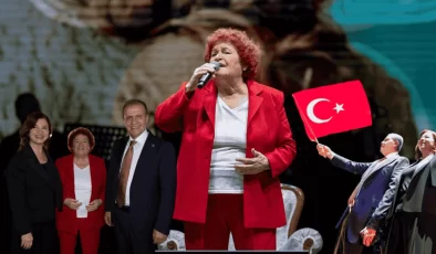 Mersin’de Selda Bağcan’la Cumhuriyet Bayramı Coşkusu