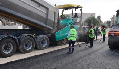 AKBELEN MAHALLESİ’NDE SICAK ASFALT ÇALIŞMASI TAMAMLANDI