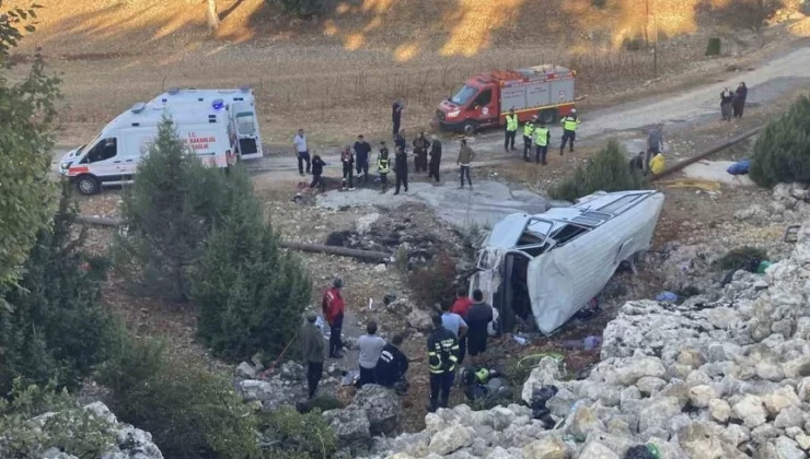 İşçi servisi şarampole devrildi: 5 ölü, 14 yaralı