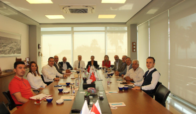 Mersin Ticaret ve Sanayi Odası (MTSO) 18 No’lu Gümrük Müşavirlik Hizmetleri Meslek Komitesi Üyeleri, Mersin Deniz Ticaret Odası (MDTO) Meclis ve Yönetim Kurulu Üyeleriyle bir araya geldi.