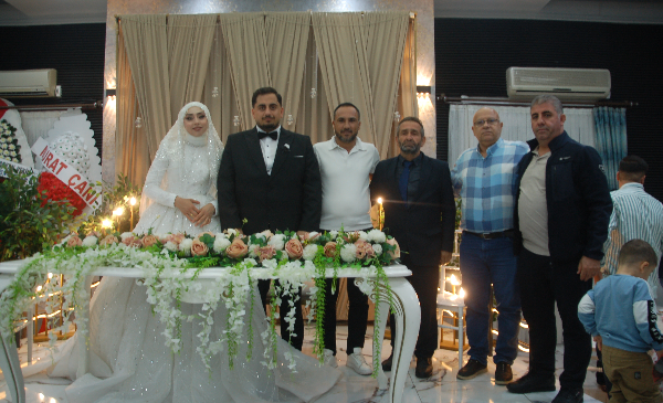 Mersin çermikliler derneği başkan REMZİ GÜMÜŞTEKİN ı ve yönetimi MERSİN SEVİLEN SAYILAN HALK KAHRAMANI HIDIR GENÇ in yiyeni Yusuf, un mevlitli düğününde yalnız bırakmadı.