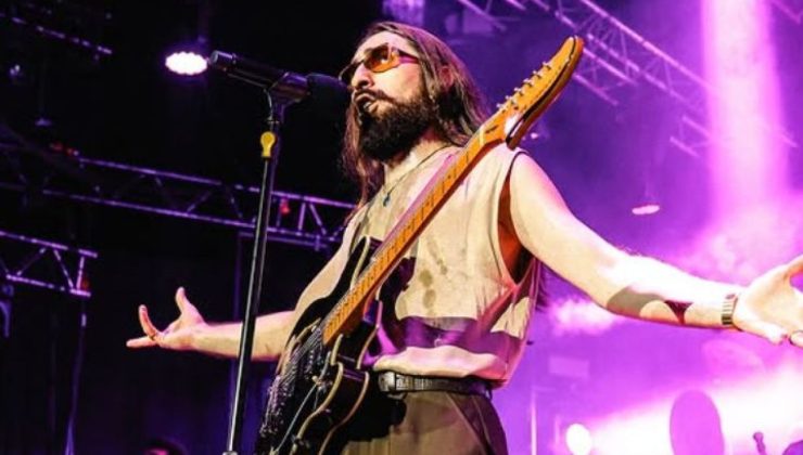 Emre Fel Mersin’de sahne alıyor: Biletler tükenmek üzere!