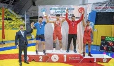 MERSİN ÜLKÜ OCAKLARI’NDAN “ALPARSLAN TÜRKEŞ GÜREŞ TURNUVASI”