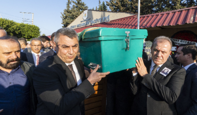 BAŞKAN SEÇER’İN ACI GÜNÜ BAŞKAN SEÇER, KARDEŞİNİ SON YOLCULUĞUNA UĞURLADI