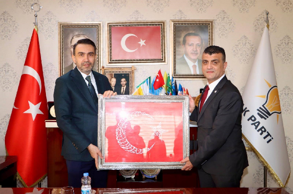 Mersin Barosu ve AK Parti İl Başkanlığı Arasında Mesleki İş Birliği İstişaresi