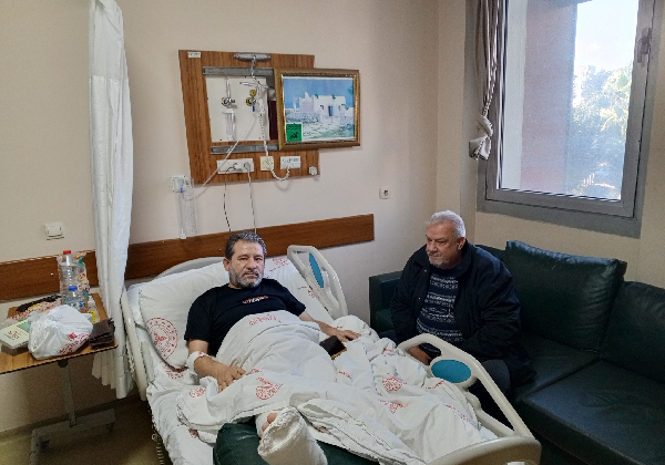 MUSTAFA ESMER CENGİZ, E GEÇMİŞ OLSUN ZİYARETİ YAPTIM ACİL ŞİFALAR DİLİYORUM;