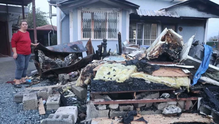 Deprem sonrası inşa ettikleri evlerinde alevler içinde kalan aile korku dolu anlar yaşadı