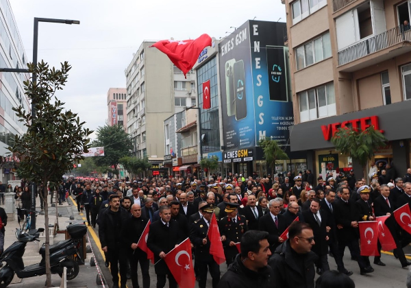 MERSİN’DE KURTULUŞ COŞKUSU: BAŞKAN ALDEMİR VE CUMHUR İTTİFAKI MEYDANLARDAYDI!