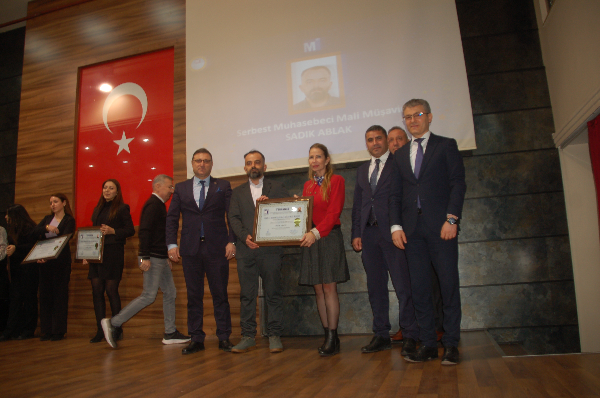 EKONOMİNİN KADIN LİDERİ SİBEL GELBUL, GENÇ MALİ MÜŞAVİRLERE IŞIK OLDU!