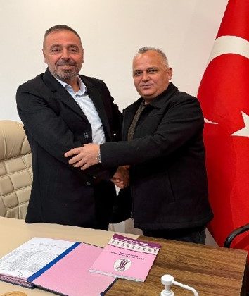 MERSİN SERVİSÇİ ESNAFINDA YENİ DÖNEM: ÖZGÜR DENİZ MAZBATASINI ALDI!