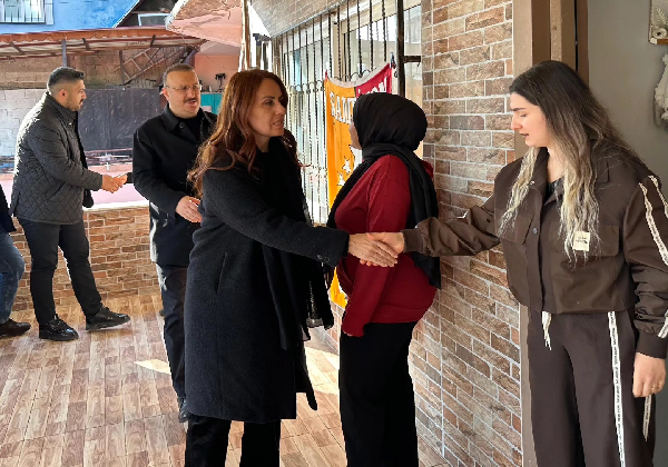 BAŞKAN ÇOKKESER VE MİLLETVEKİLİ SÖYLEMEZ’DEN SERBEST AİLESİNE TAZİYE ZİYARETİ