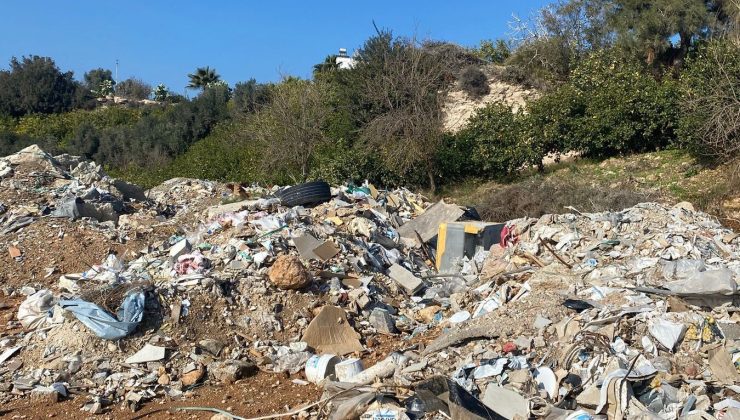 Eski Mezitli mahallesi’nde çevre kirliliği tepki çekiyor