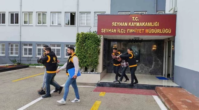 Evden AK-47 ve el bombası çıktı: 4 tutuklama