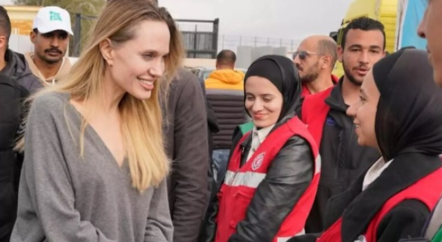 Hollywood yıldızı Angelina Jolie, Refah Sınır Kapısı’na gitti