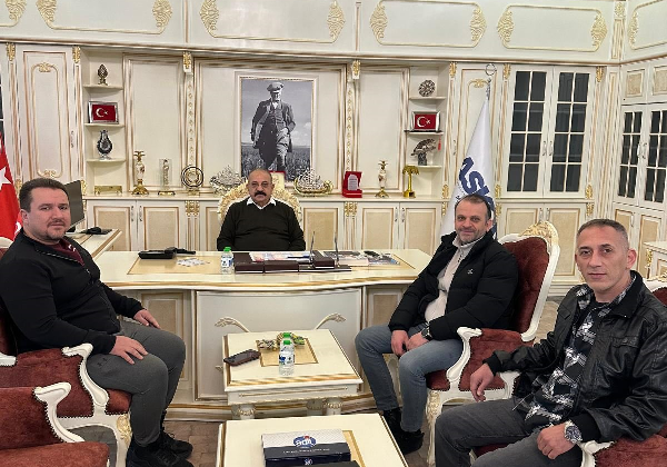 İZMİR İŞ DÜNYASININ NABZI HUMAY LOJİSTİK’TE ATTI: HASAN ARSLAN’DAN ÖNEMLİ EV SAHİPLİĞİ