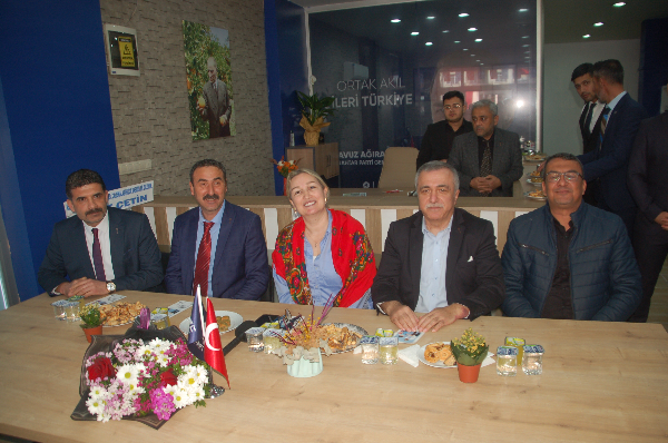 ANAHTAR PARTİ MERSİN’DE ŞAHLANIŞA GEÇTİ: “BU DAVAYA BAŞIMIZI KOYDUK!”