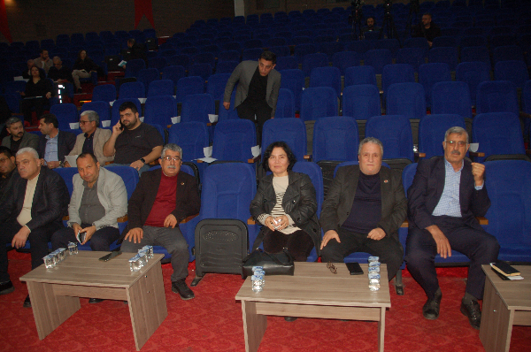 Toroslar Belediye Meclisi’nde Şubat Mesaisi: CHP’li Süleyman Erdoğan’dan Bütçe Vurgusu!