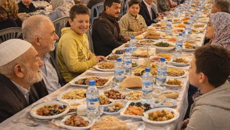Mersin’de iftar sofrası kuruluyor