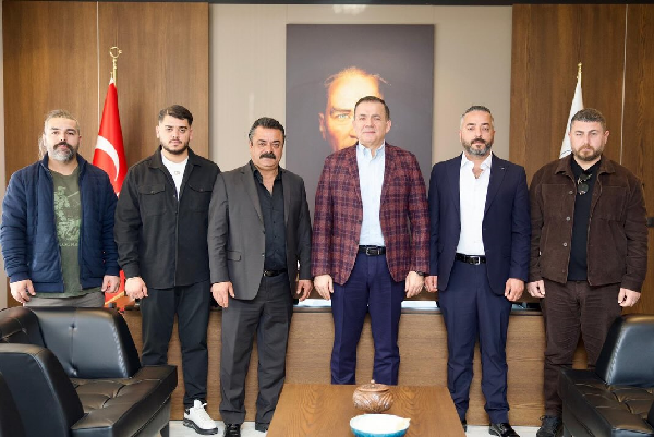 YENİŞEHİR’DE ESNAF BULUŞMASI: BAŞKAN GÜNAY VE BAŞKAN ÖZYİĞİT EL ELE!