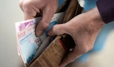 Emeklilere bayram öncesi ödeme başladı: Maaş ve ikramiye takvimi açıklandı