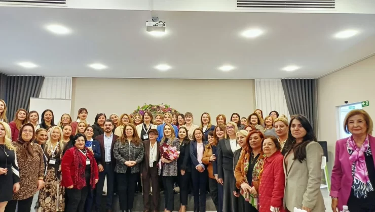 KA.DER Kürsü farklı siyasetçi kadınları aynı kürsüde buluşturuyor