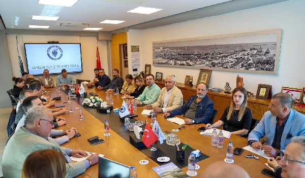 Mersin’de Lojistik ve Gümrük Sektöründen Dev Zirve: Limanda ‘Mühür’ Sorununa Ortak Çözüm!