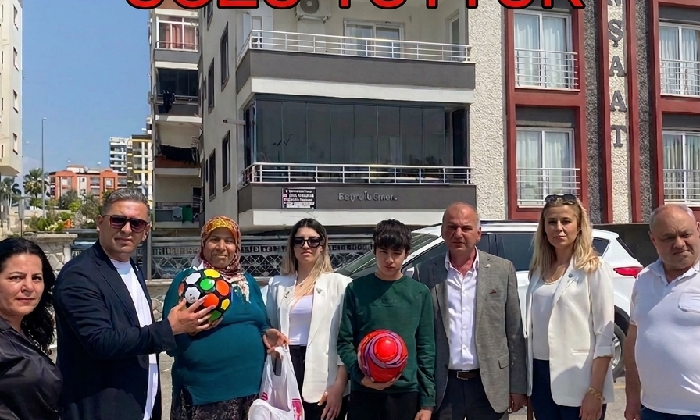 İYİ PARTİ MERSİN İL BAŞKANI ÖZDENİZ’DEN TARSUS’TA VEFA ZİYARETİ: “SÖZÜMÜZÜ TUTTUK, EVLATLARIMIZI GÜLDÜRDÜK”