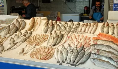 Balık tezgahları alev aldı!