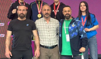 Mersin’in altın yumrukları! Kübra ve Busenur zirveyi bırakmadı