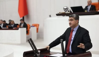 Ekmen’den emekli çıkışı: “Emeklinin adı yoksullukla anılamaz”