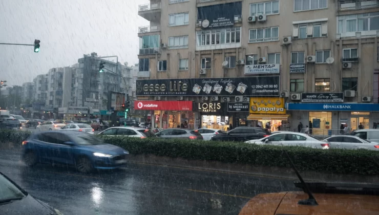 Mersin’de sağanak etkili oldu!