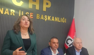 CHP Gülnar İlçe Örgütüne kutlama ziyareti gerçekleştiren CHP li siyasetçi Arıcı, son dönemlerde eski İçel’in genel seçimlerde temsiliyetsiz kaldığına dikkat çekti.