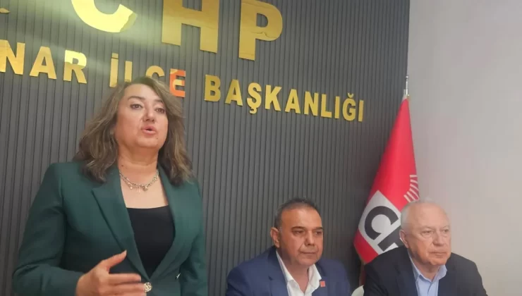 CHP Gülnar İlçe Örgütüne kutlama ziyareti gerçekleştiren CHP li siyasetçi Arıcı, son dönemlerde eski İçel’in genel seçimlerde temsiliyetsiz kaldığına dikkat çekti.