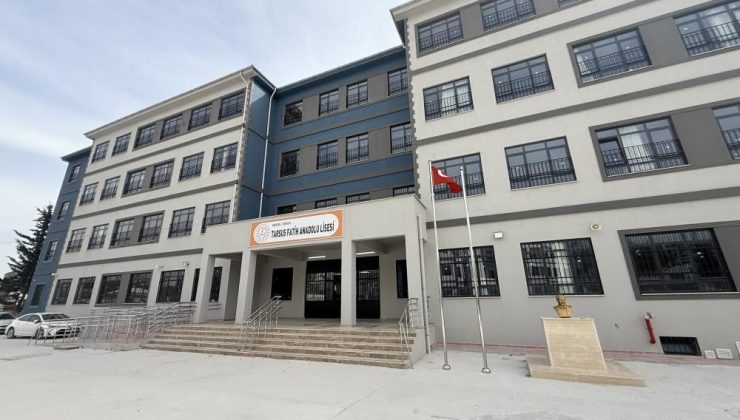 okulda korku dolu anlar! Tarsus’ta öğrencinin üzerinden tabanca çıktı