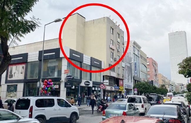 KENDİ DUVARINI KULLANAMIYOR!